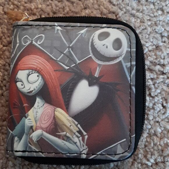 NWOT  Nightmare Before Christmas short wallet with zippered closure. - Picture 1 of 9